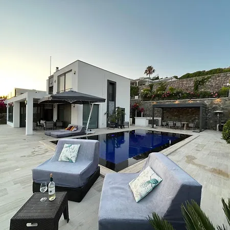 Willa Aylinda With Private Heated Pool